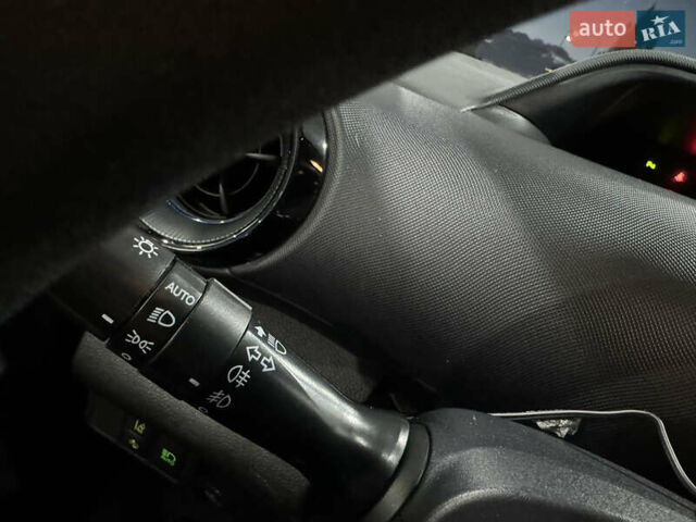 Черный Тойота Aqua, объемом двигателя 1.5 л и пробегом 135 тыс. км за 12800 $, фото 31 на Automoto.ua