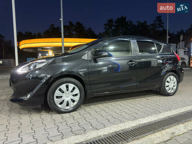 Черный Тойота Aqua, объемом двигателя 1.5 л и пробегом 135 тыс. км за 12800 $, фото 21 на Automoto.ua