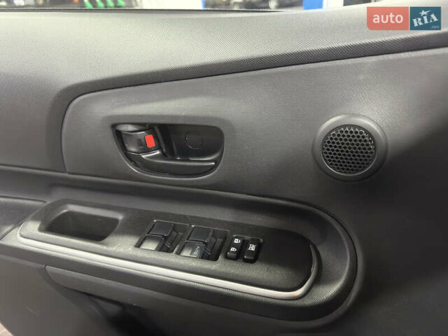 Черный Тойота Aqua, объемом двигателя 1.5 л и пробегом 135 тыс. км за 12800 $, фото 35 на Automoto.ua