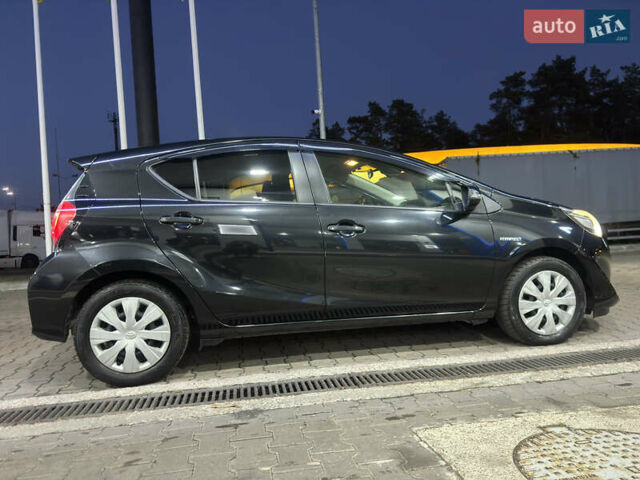 Черный Тойота Aqua, объемом двигателя 1.5 л и пробегом 135 тыс. км за 12800 $, фото 14 на Automoto.ua