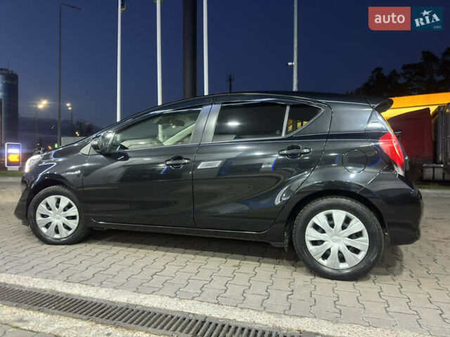 Черный Тойота Aqua, объемом двигателя 1.5 л и пробегом 135 тыс. км за 12800 $, фото 20 на Automoto.ua