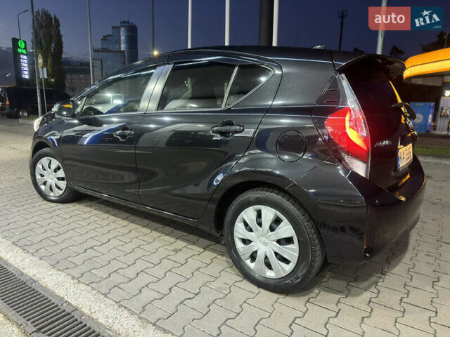 Черный Тойота Aqua, объемом двигателя 1.5 л и пробегом 135 тыс. км за 12800 $, фото 19 на Automoto.ua