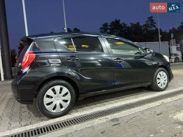 Черный Тойота Aqua, объемом двигателя 1.5 л и пробегом 135 тыс. км за 12800 $, фото 13 на Automoto.ua