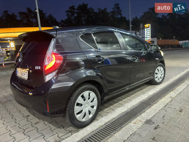 Черный Тойота Aqua, объемом двигателя 1.5 л и пробегом 135 тыс. км за 12800 $, фото 17 на Automoto.ua