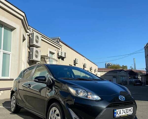 Черный Тойота Aqua, объемом двигателя 1.5 л и пробегом 117 тыс. км за 12700 $, фото 7 на Automoto.ua