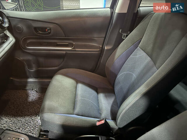 Черный Тойота Aqua, объемом двигателя 1.5 л и пробегом 135 тыс. км за 12800 $, фото 39 на Automoto.ua