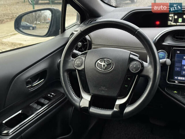 Чорний Тойота Aqua, об'ємом двигуна 1.5 л та пробігом 74 тис. км за 13999 $, фото 23 на Automoto.ua