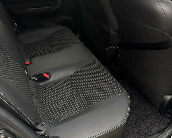 Черный Тойота Aqua, объемом двигателя 1.5 л и пробегом 63 тыс. км за 14200 $, фото 11 на Automoto.ua