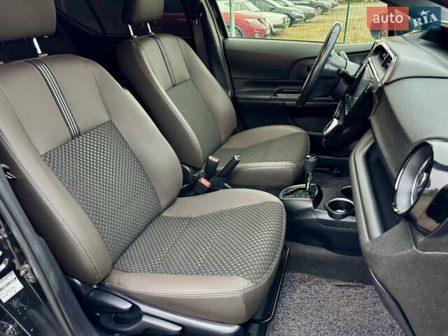 Чорний Тойота Aqua, об'ємом двигуна 1.5 л та пробігом 74 тис. км за 13999 $, фото 13 на Automoto.ua