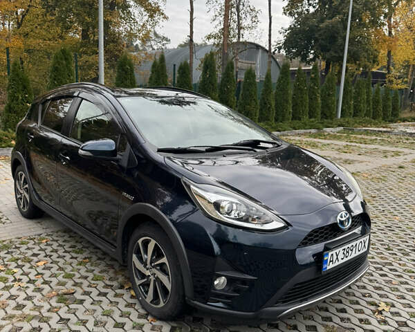 Черный Тойота Aqua, объемом двигателя 1.5 л и пробегом 63 тыс. км за 14200 $, фото 8 на Automoto.ua