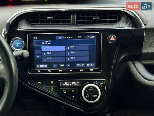 Чорний Тойота Aqua, об'ємом двигуна 1.5 л та пробігом 74 тис. км за 13999 $, фото 19 на Automoto.ua