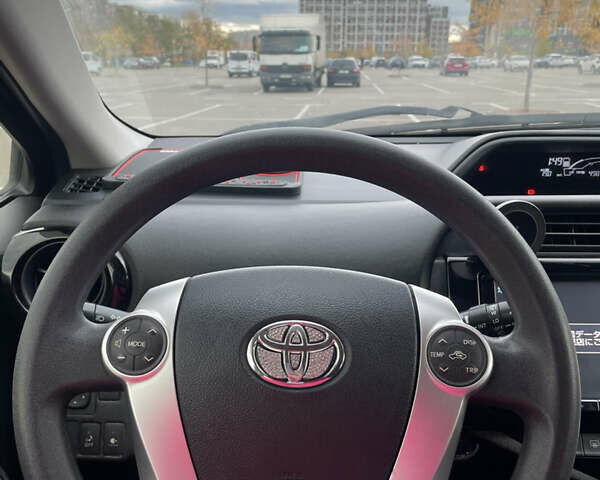 Фиолетовый Тойота Aqua, объемом двигателя 1.5 л и пробегом 83 тыс. км за 11900 $, фото 20 на Automoto.ua