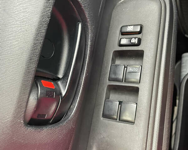 Фиолетовый Тойота Aqua, объемом двигателя 1.5 л и пробегом 83 тыс. км за 11900 $, фото 22 на Automoto.ua