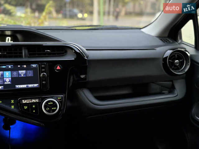 Тойота Aqua 2017 в Одессе на Automoto.ua Красный Тойота Aqua, объемом двигателя 1.5 л и пробегом 80 тыс. км за 13600 $, фото 74 на Automoto.ua