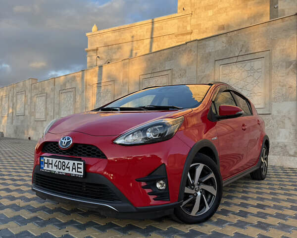 Тойота Aqua 2017 в Одессе на Automoto.ua Красный Тойота Aqua, объемом двигателя 1.5 л и пробегом 80 тыс. км за 13600 $, фото 3 на Automoto.ua