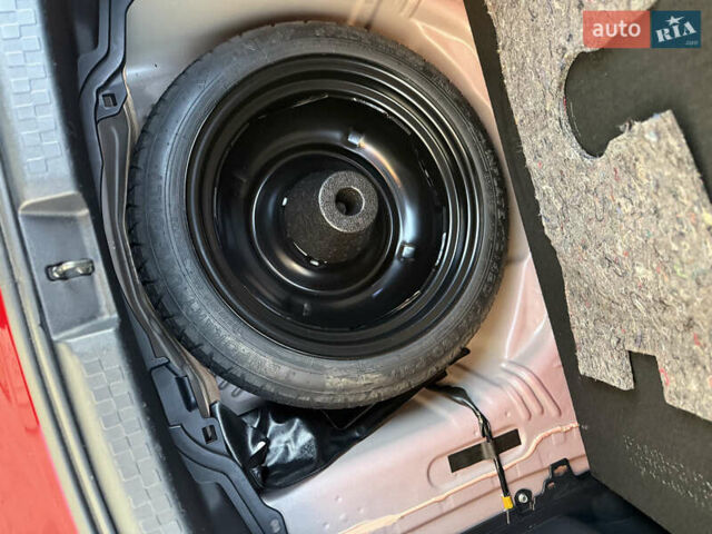 Тойота Aqua 2017 в Одессе на Automoto.ua Красный Тойота Aqua, объемом двигателя 1.5 л и пробегом 80 тыс. км за 13600 $, фото 101 на Automoto.ua