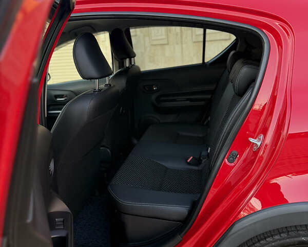 Тойота Aqua 2017 в Одессе на Automoto.ua Красный Тойота Aqua, объемом двигателя 1.5 л и пробегом 80 тыс. км за 13600 $, фото 98 на Automoto.ua