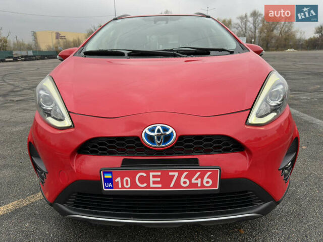 Красный Тойота Aqua, объемом двигателя 1.5 л и пробегом 79 тыс. км за 13700 $, фото 3 на Automoto.ua