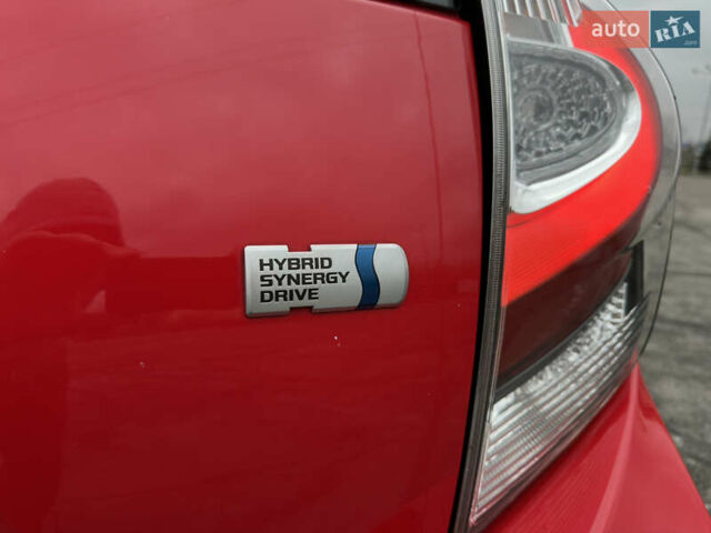 Красный Тойота Aqua, объемом двигателя 1.5 л и пробегом 79 тыс. км за 13700 $, фото 15 на Automoto.ua