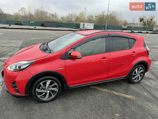 Красный Тойота Aqua, объемом двигателя 1.5 л и пробегом 79 тыс. км за 13700 $, фото 7 на Automoto.ua