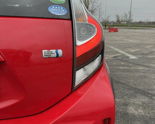 Красный Тойота Aqua, объемом двигателя 1.5 л и пробегом 79 тыс. км за 13700 $, фото 13 на Automoto.ua