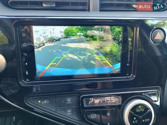 Тойота Aqua, об'ємом двигуна 1.5 л та пробігом 70 тис. км за 11500 $, фото 3 на Automoto.ua