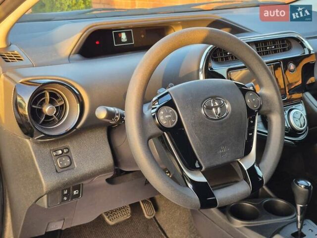 Тойота Aqua, об'ємом двигуна 1.5 л та пробігом 90 тис. км за 12799 $, фото 41 на Automoto.ua