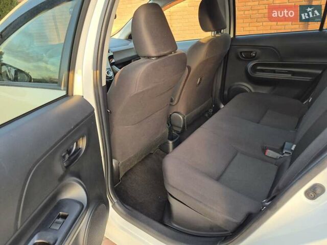 Тойота Aqua, об'ємом двигуна 1.5 л та пробігом 90 тис. км за 12799 $, фото 47 на Automoto.ua