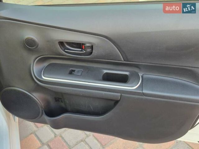 Тойота Aqua, об'ємом двигуна 1.5 л та пробігом 90 тис. км за 12799 $, фото 42 на Automoto.ua