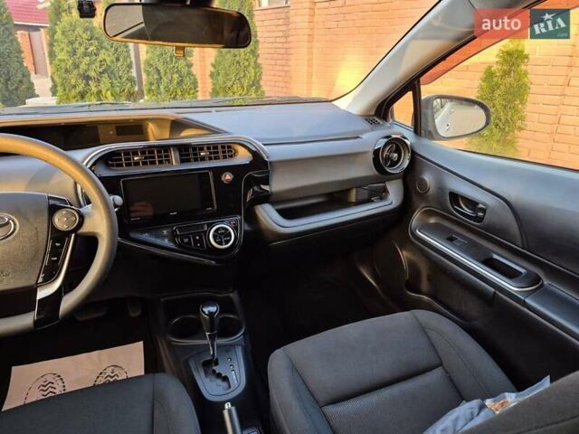 Тойота Aqua, об'ємом двигуна 1.5 л та пробігом 90 тис. км за 12799 $, фото 34 на Automoto.ua