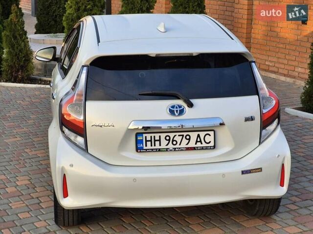 Тойота Aqua, об'ємом двигуна 1.5 л та пробігом 90 тис. км за 12799 $, фото 5 на Automoto.ua