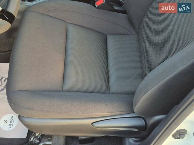 Тойота Aqua, об'ємом двигуна 1.5 л та пробігом 90 тис. км за 12799 $, фото 33 на Automoto.ua
