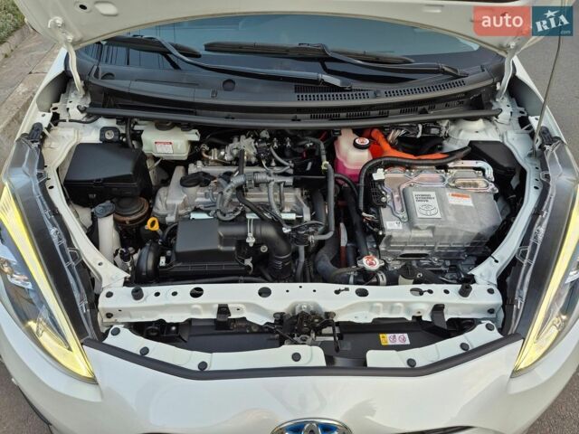 Тойота Aqua, об'ємом двигуна 1.5 л та пробігом 69 тис. км за 14500 $, фото 56 на Automoto.ua