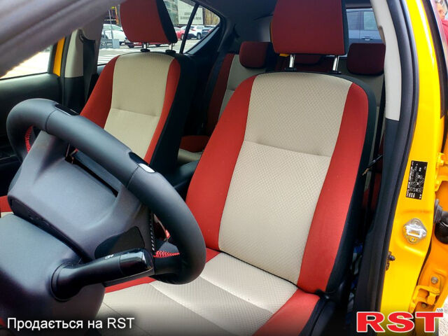 Желтый Тойота Aqua, объемом двигателя 1.5 л и пробегом 72 тыс. км за 10800 $, фото 10 на Automoto.ua