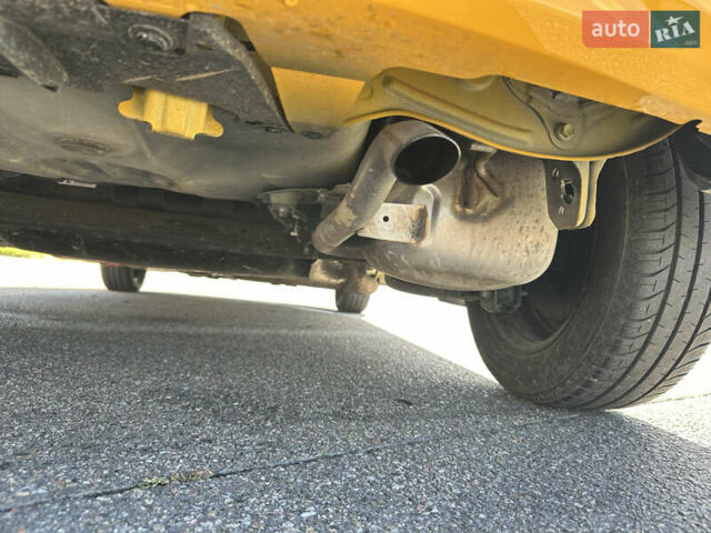 Желтый Тойота Aqua, объемом двигателя 1.5 л и пробегом 82 тыс. км за 13800 $, фото 40 на Automoto.ua