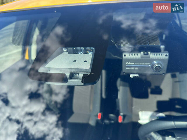 Желтый Тойота Aqua, объемом двигателя 1.5 л и пробегом 82 тыс. км за 13800 $, фото 7 на Automoto.ua