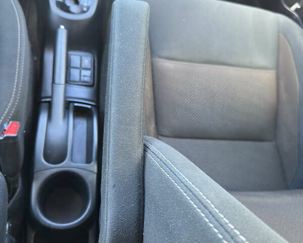 Желтый Тойота Aqua, объемом двигателя 1.5 л и пробегом 82 тыс. км за 13800 $, фото 37 на Automoto.ua