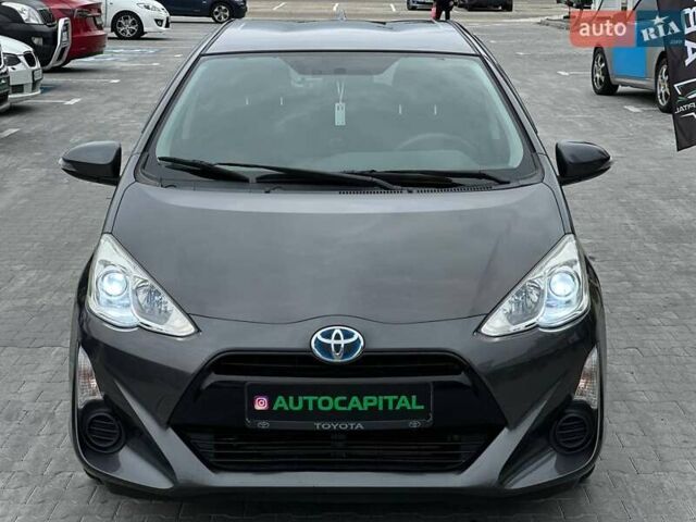 Серый Тойота Aqua, объемом двигателя 1.5 л и пробегом 94 тыс. км за 12990 $, фото 5 на Automoto.ua