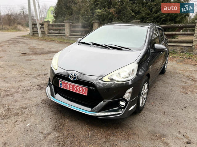 Серый Тойота Aqua, объемом двигателя 1.5 л и пробегом 61 тыс. км за 11400 $, фото 1 на Automoto.ua