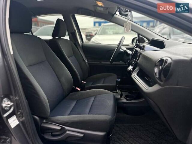 Серый Тойота Aqua, объемом двигателя 1.5 л и пробегом 94 тыс. км за 12500 $, фото 13 на Automoto.ua