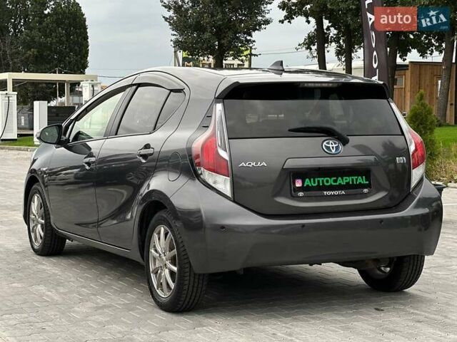 Серый Тойота Aqua, объемом двигателя 1.5 л и пробегом 94 тыс. км за 12990 $, фото 8 на Automoto.ua