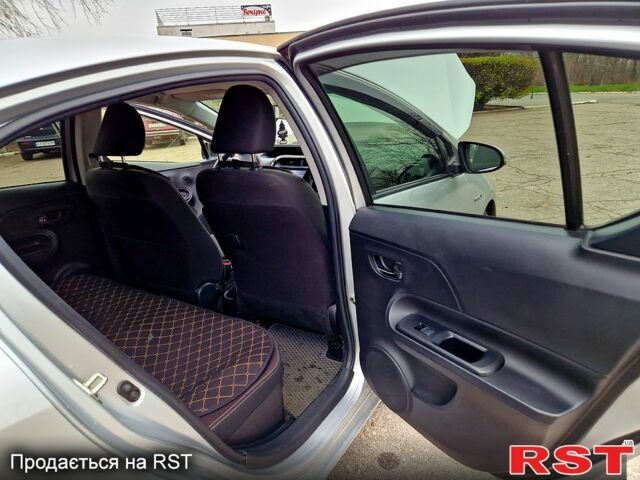 Серый Тойота Aqua, объемом двигателя 1.5 л и пробегом 88 тыс. км за 12500 $, фото 11 на Automoto.ua