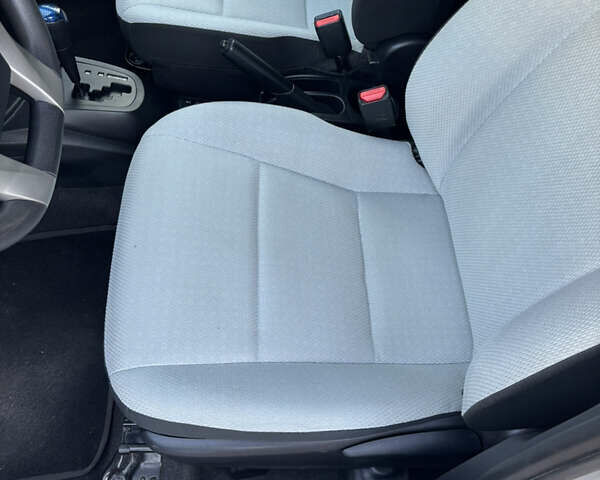 Серый Тойота Aqua, объемом двигателя 1.5 л и пробегом 88 тыс. км за 11400 $, фото 7 на Automoto.ua