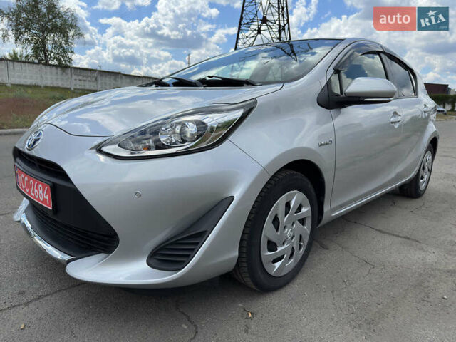 Сірий Тойота Aqua, об'ємом двигуна 1.5 л та пробігом 96 тис. км за 11700 $, фото 7 на Automoto.ua