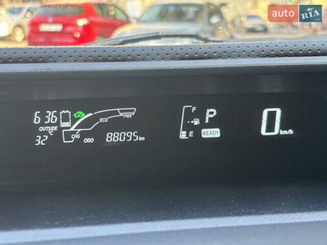 Серый Тойота Aqua, объемом двигателя 1.5 л и пробегом 88 тыс. км за 11400 $, фото 14 на Automoto.ua
