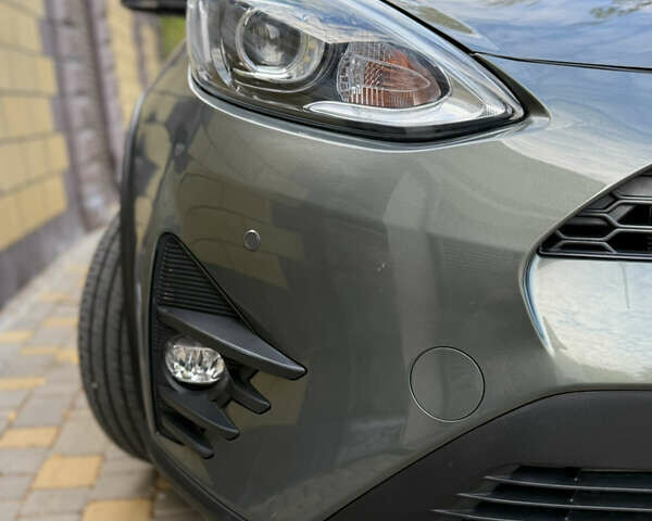 Серый Тойота Aqua, объемом двигателя 1.5 л и пробегом 57 тыс. км за 14900 $, фото 34 на Automoto.ua