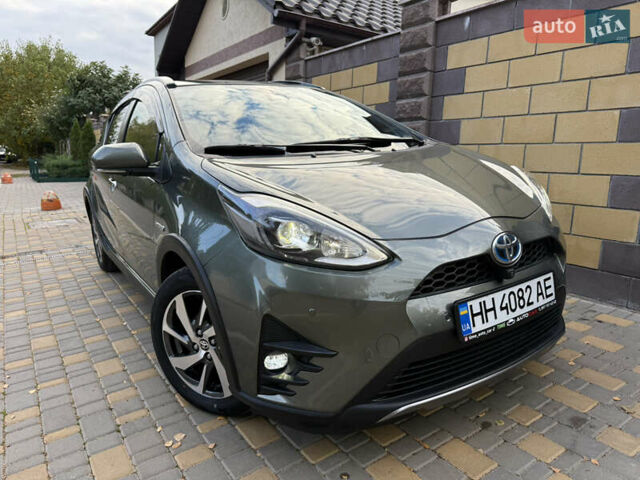 Серый Тойота Aqua, объемом двигателя 1.5 л и пробегом 57 тыс. км за 14900 $, фото 41 на Automoto.ua