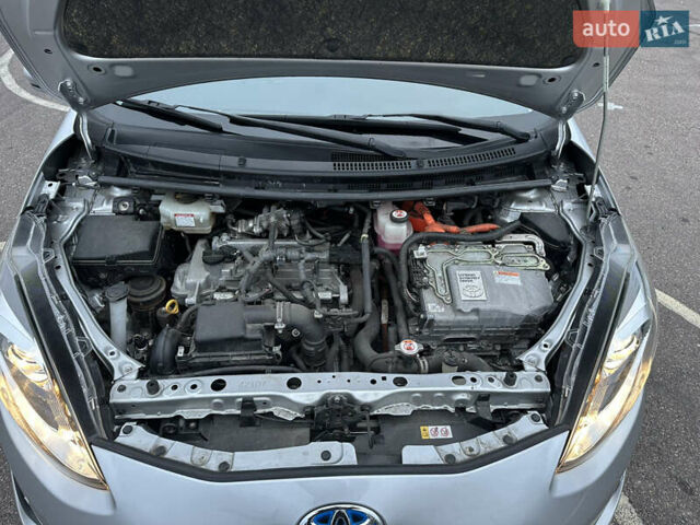 Серый Тойота Aqua, объемом двигателя 1.5 л и пробегом 49 тыс. км за 13500 $, фото 44 на Automoto.ua