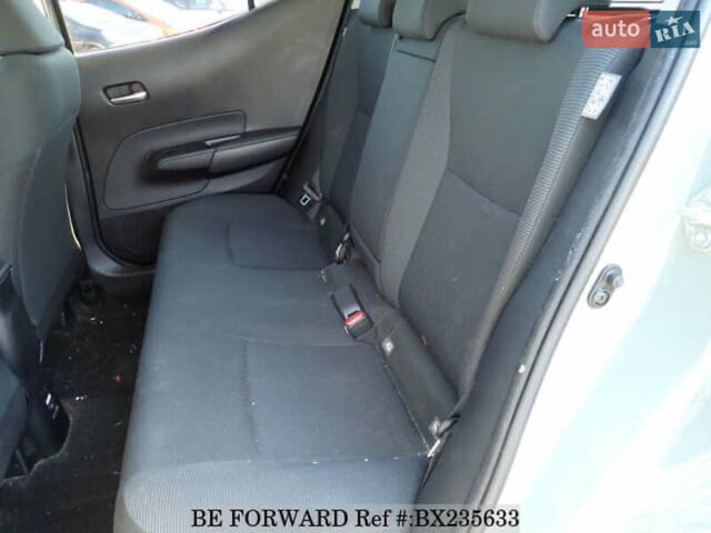 Серый Тойота Aqua, объемом двигателя 1.5 л и пробегом 47 тыс. км за 16500 $, фото 18 на Automoto.ua