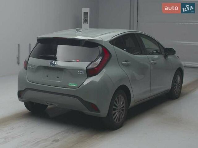 Серый Тойота Aqua, объемом двигателя 1.5 л и пробегом 47 тыс. км за 16500 $, фото 2 на Automoto.ua